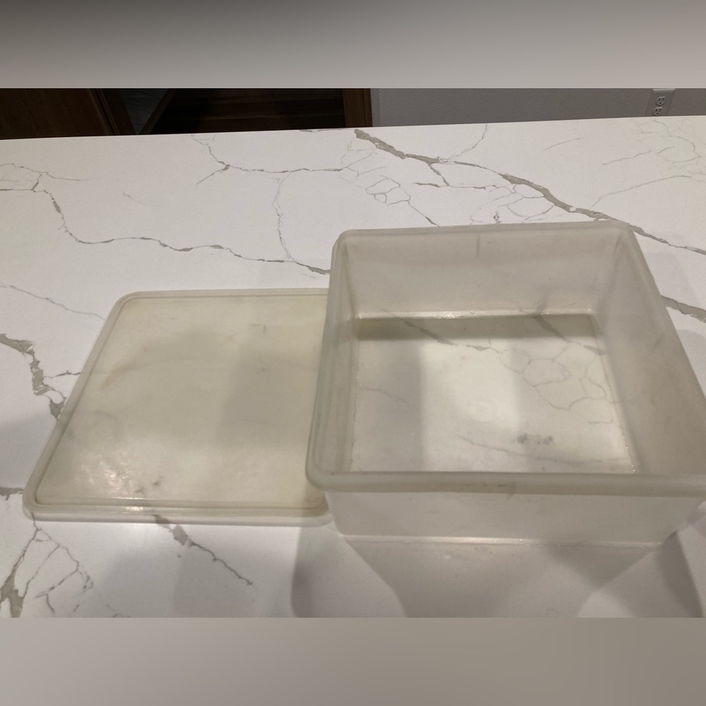 Tupperware square seal square clear sheer container dish storage lid 12x12